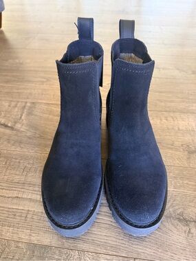 Women’s Black Wexford Suede Boot